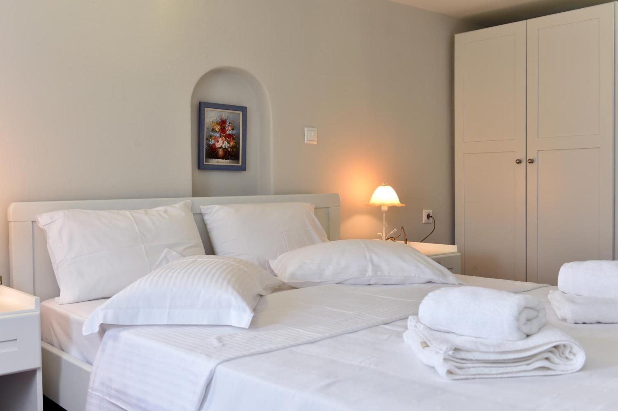 Tonia Apartments Paros Chrisi Akti  Exterior photo